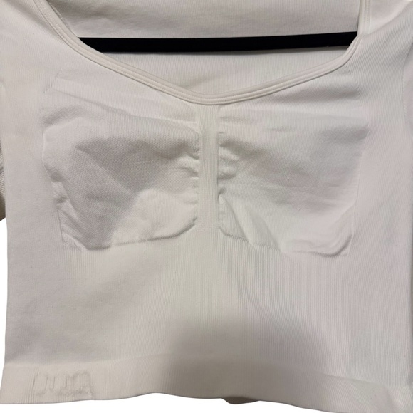 OQQ White Long Sleeve Crop Top – Size M - Picture 3 of 4